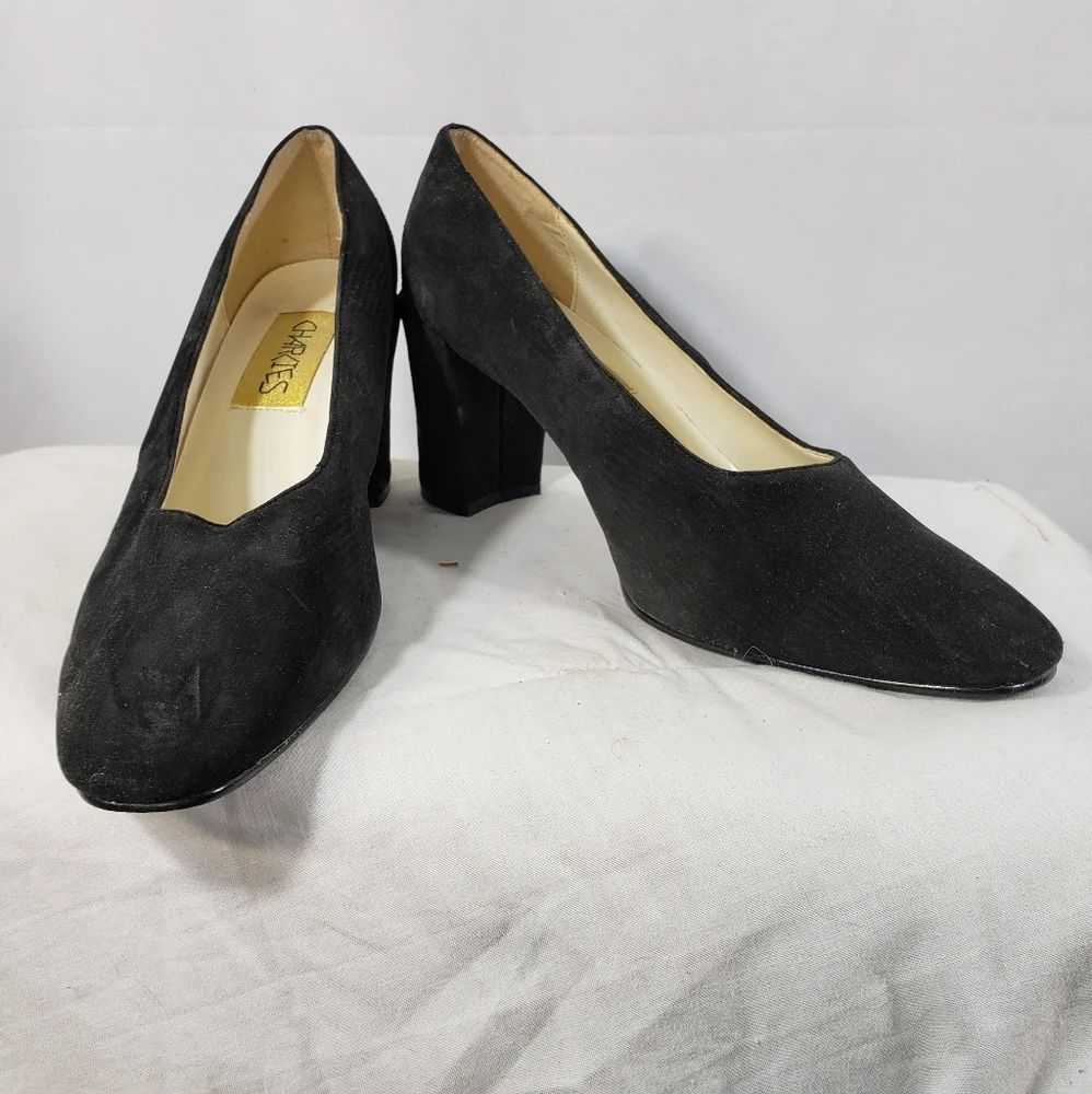 Charlies Carrie Black Faux Suede Block Heel Pumps Size 10M